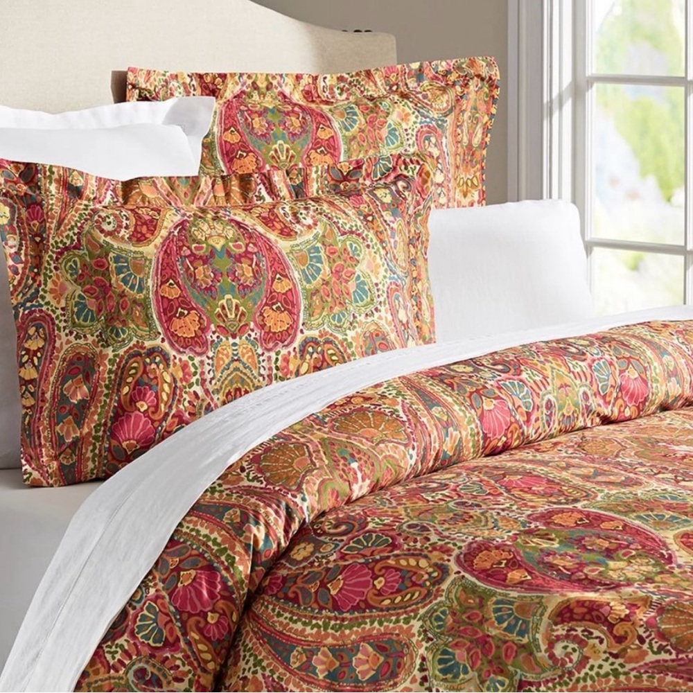Pottery Barn Rosalie Paisley King Duvet Cover w/2 Shams. NWOT or packaging.